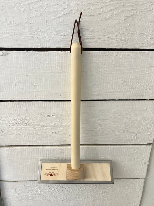 Lyhytvartinen Karva-apuri – tehosta mattojen puhdistusta käsivoimin.