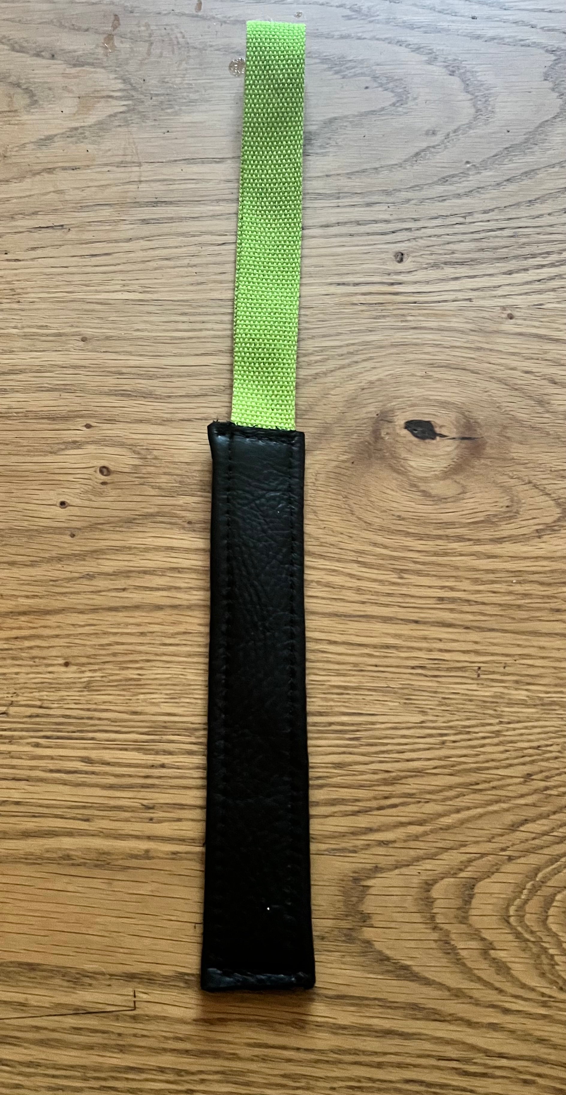 Karuselli motivointipatukka, rauhoitat ylivilkkaan koiran.